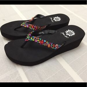 Yellow box flip flops sz 8 worn once colored jewel